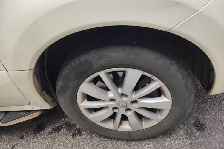 Used Renault Koleos 2014 Revised Version 2.0L Two-Wheel Drive Fashion Edition Right Front Wheel Hub