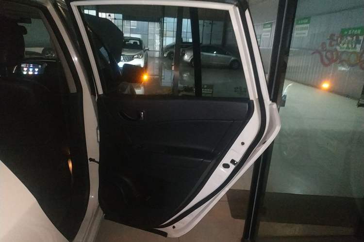 Used Renault Koleos 2014 Revised Version 2.0L Two-Wheel Drive Fashion Edition Right Rear Door Interior