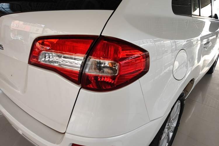 Used Renault Koleos 2014 Revised Version 2.0L Two-Wheel Drive Fashion Edition Right Rear Taillight