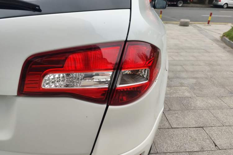 Used Renault Koleos 2014 2.0L Two-Wheel Drive Fashion Edition Right Rear Taillight