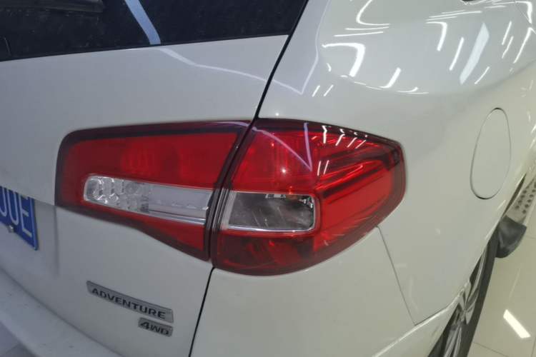 Used Renault Koleos 2014 2.5L 4x4 Comfort Edition Right Rear Taillight