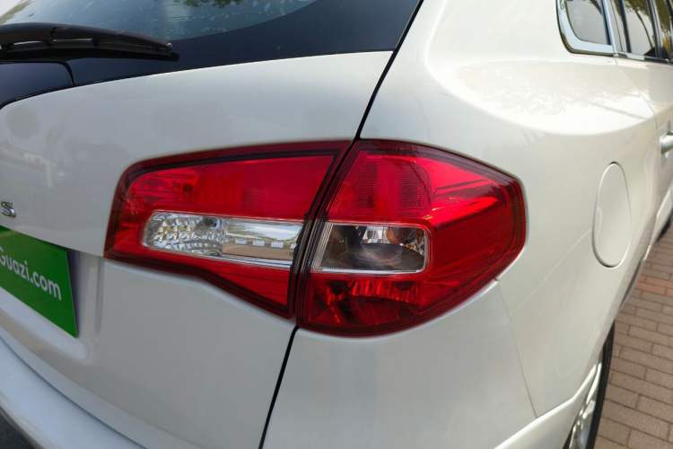 Used Renault Koleos 2014 Revised Version 2.0L Two-Wheel Drive Fashion Edition Right Rear Taillight