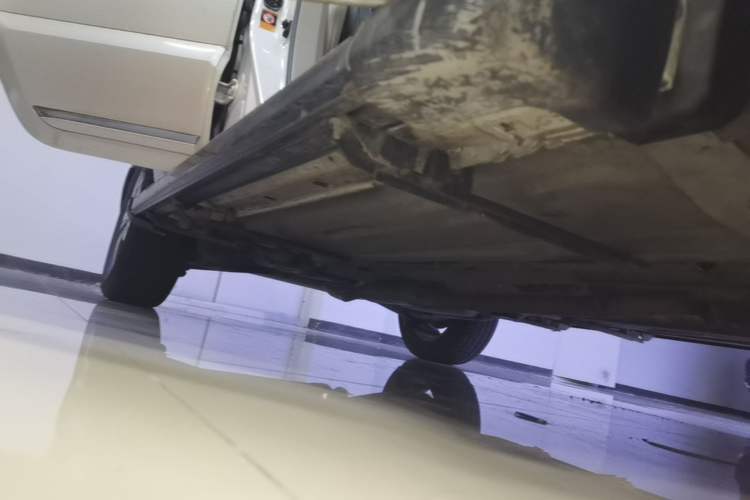 Used Renault Koleos 2014 2.5L 4x4 Comfort Edition Right Side Sill