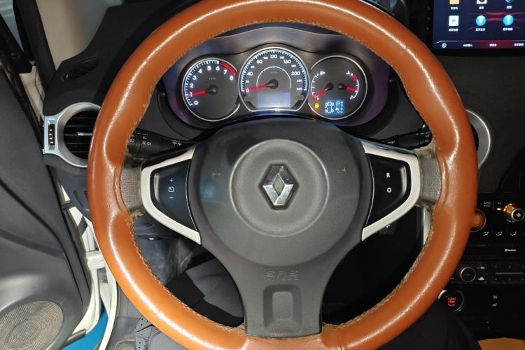 Used Renault Koleos 2014 Revised Version 2.0L Two-Wheel Drive Fashion Edition Steering Wheel