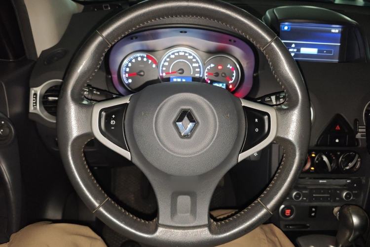 Used Renault Koleos 2014 2.0L Two-Wheel Drive Smart Edition Steering Wheel