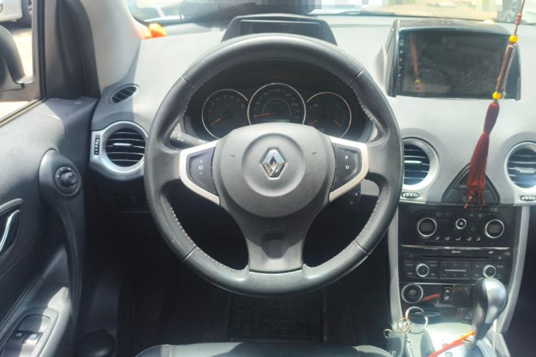 Used Renault Koleos 2014 Revised Version 2.0L Two-Wheel Drive Fashion Edition Steering Wheel