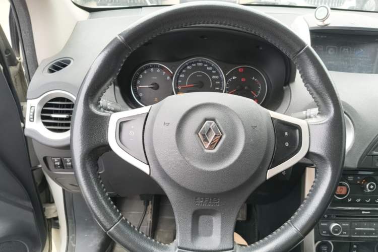 Used Renault Koleos 2014 Revised Version 2.5L Two-Wheel Drive Urban Edition Steering Wheel
