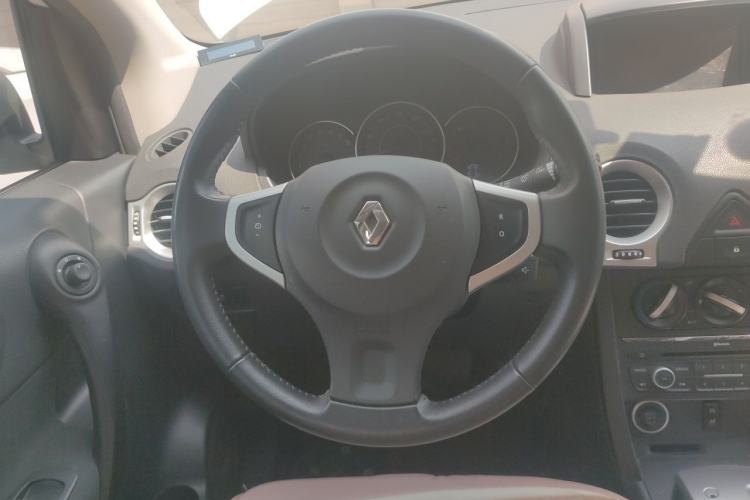 Used Renault Koleos 2014 2.0L Two-Wheel Drive Smart Edition Steering Wheel