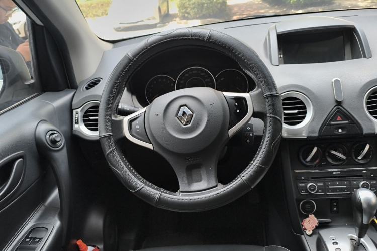 Used Renault Koleos 2014 Revised Version 2.0L Two-Wheel Drive Smart Enjoyment Edition Steering Wheel