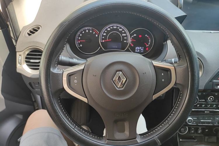 Used Renault Koleos 2014 2.5L Four-Wheel Drive Luxury Edition Steering Wheel