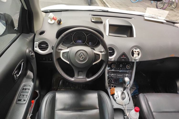 Used Renault Koleos 2014 Revised Version 2.0L Two-Wheel Drive Fashion Edition Steering Wheel