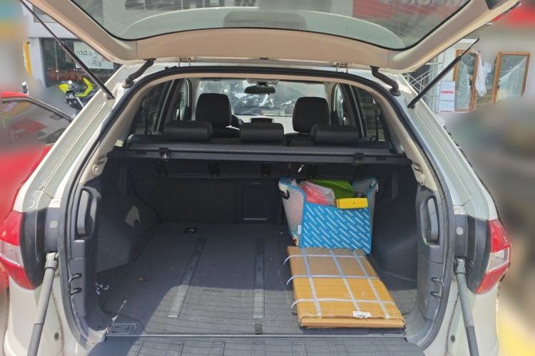 Used Renault Koleos 2014 2.5L Two-Wheel-Drive Urban Edition Trunk