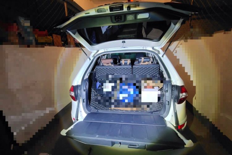Used Renault Koleos 2014 2.5L 4x4 Comfort Edition Trunk