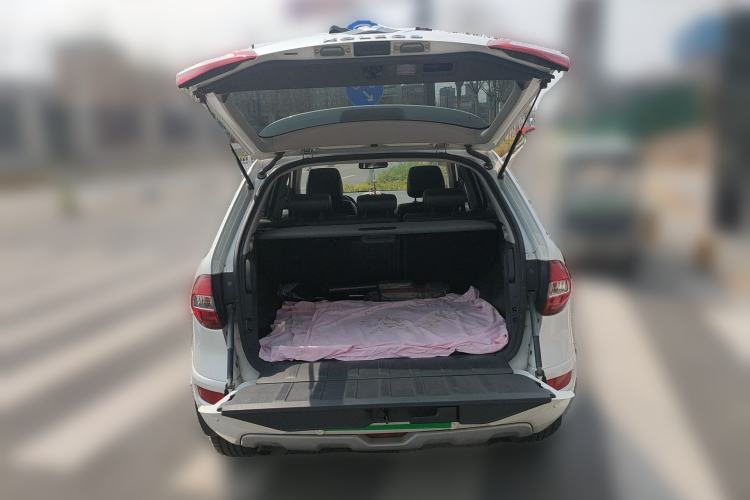Used Renault Koleos 2014 2.0L Two-Wheel Drive Comfort Edition Trunk