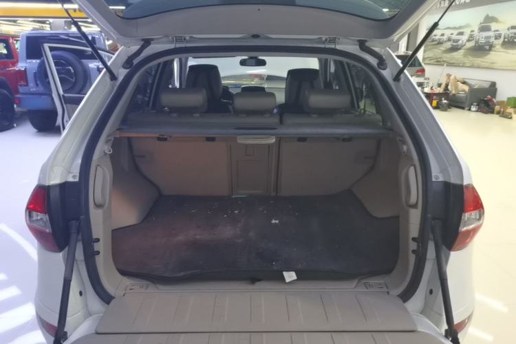 Used Renault Koleos 2014 2.5L 4x4 Comfort Edition Trunk