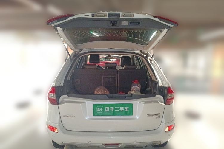 Used Renault Koleos 2014 2.5L 4x4 Comfort Edition Trunk