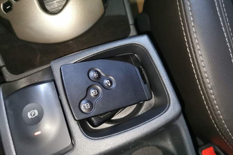 Used Renault Koleos 2014 2.0L Two-Wheel Drive Comfort Edition Vehicle Key