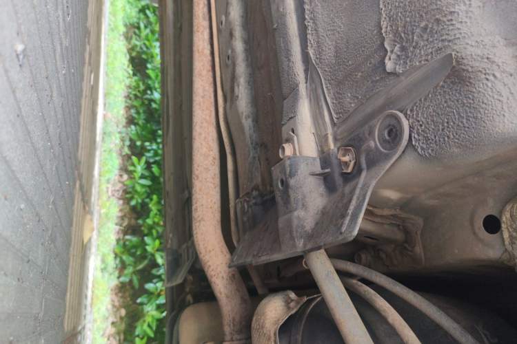 Used Renault Koleos 2014 Revised Version 2.5L Two-Wheel Drive Comfort Edition Chassis Rear Left