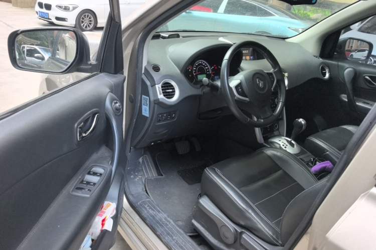 Used Renault Koleos 2014 Revised Version 2.0L Two-Wheel Drive Fashion Edition Driver Seat