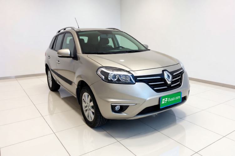 Used Renault Koleos 2014 Revised Version 2.0L Two-Wheel Drive Fashion Edition Front Right 45 Deg