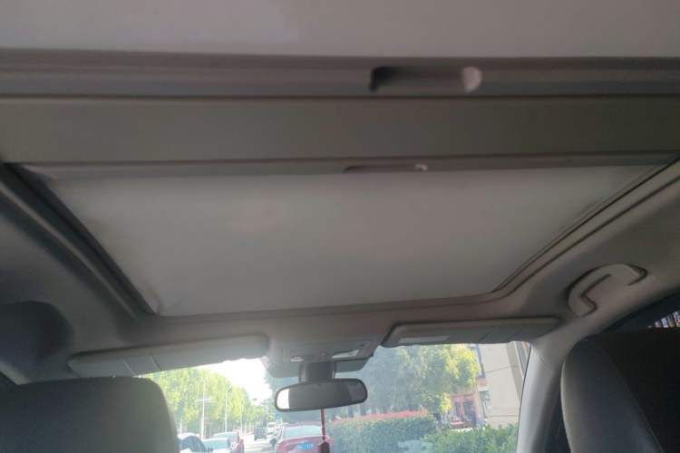 Used Renault Koleos 2014 Revised Version 2.5L Two-Wheel Drive Comfort Edition Headliner