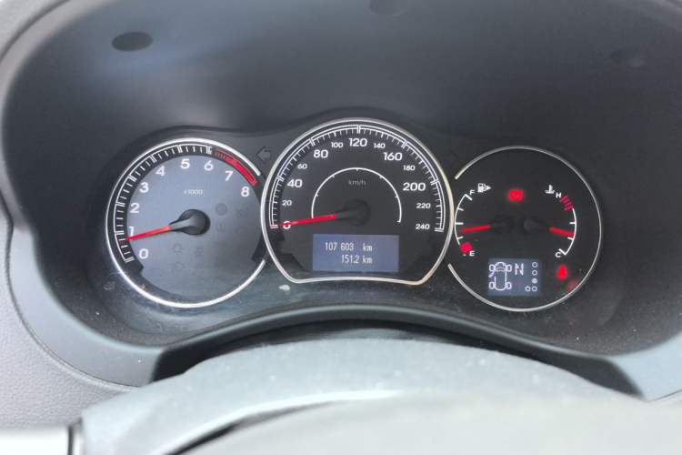Used Renault Koleos 2014 Revised Version 2.0L Two-Wheel Drive Fashion Edition Instrument Cluster