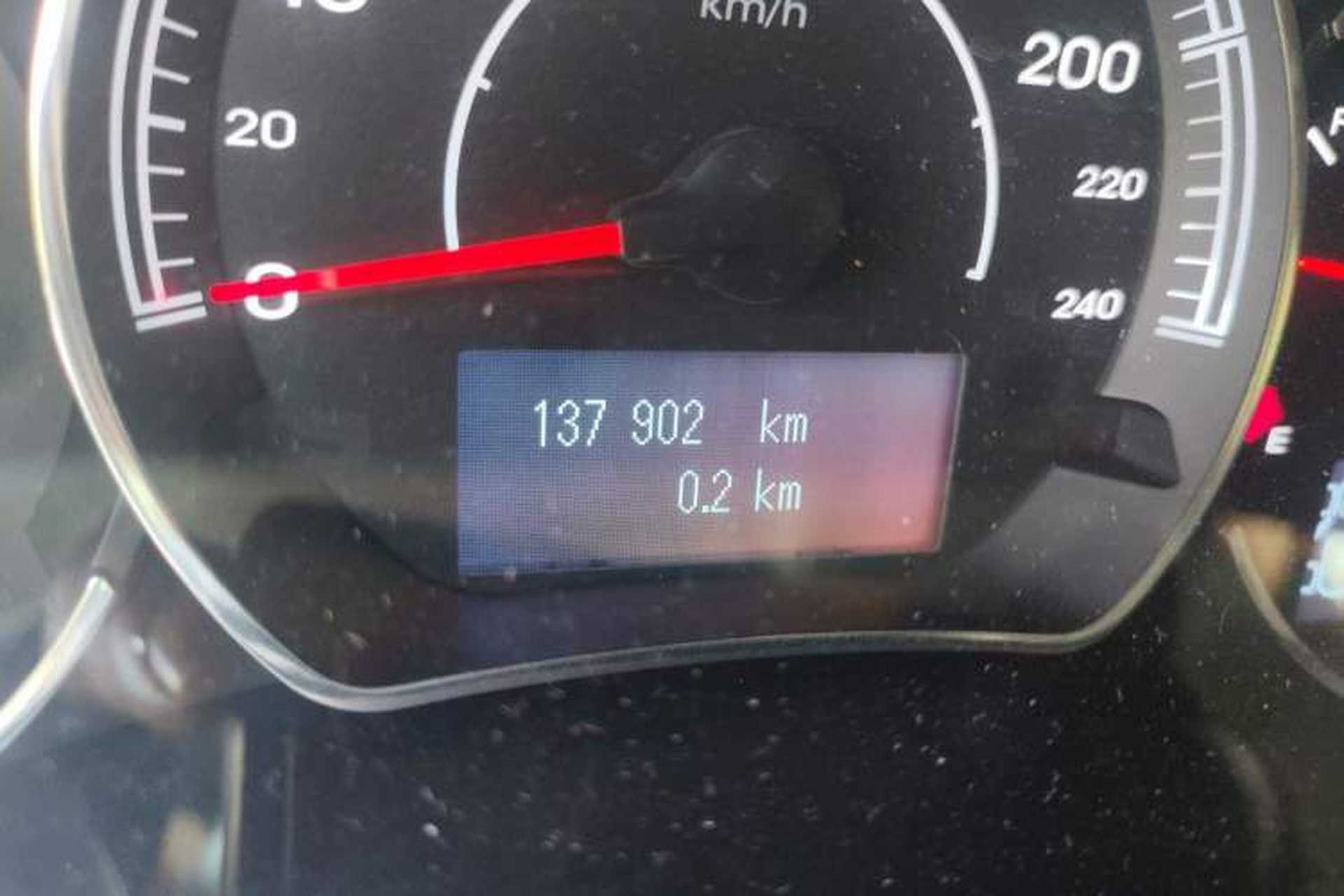 Used Renault Koleos 2014 Revised Version 2.5L Two-Wheel Drive Comfort Edition Odometer Close Up