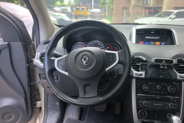 Used Renault Koleos 2014 Revised Version 2.0L Two-Wheel Drive Fashion Edition Steering Wheel