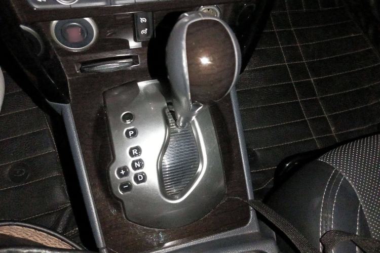 Used Renault Koleos 2015 2.5L Two-Wheel Drive Comfort Edition Gear Lever