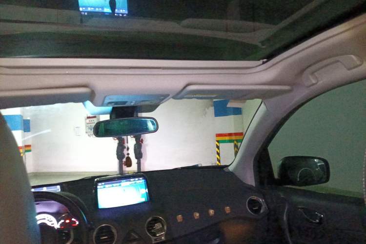 Used Renault Koleos 2015 2.5L Two-Wheel Drive Comfort Edition Headliner
