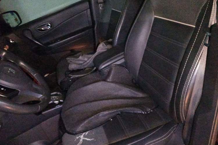 Used Renault Koleos 2015 2.5L Two-Wheel Drive Comfort Edition Left Front Seat