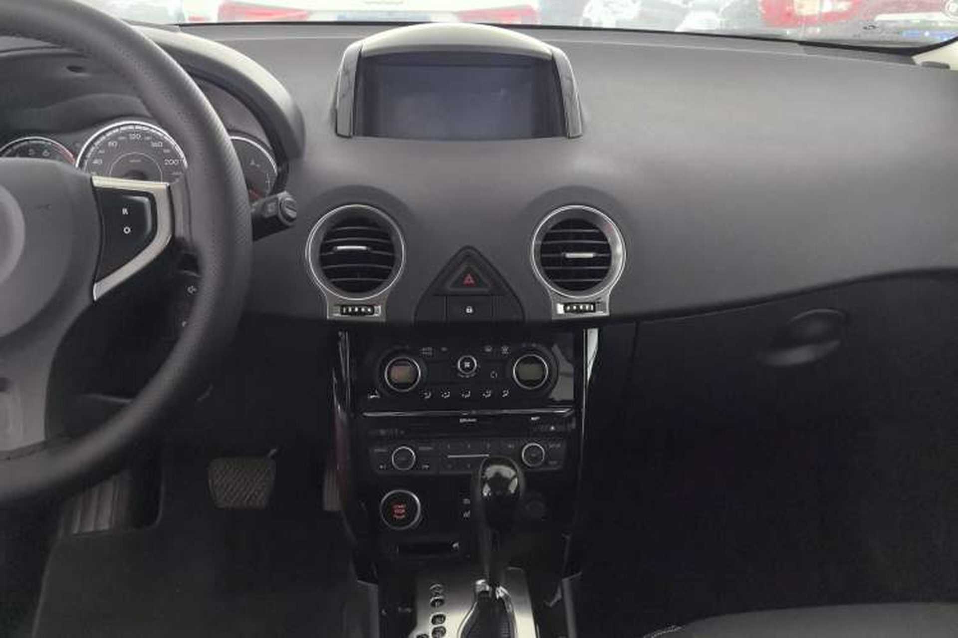 Used Renault Koleos 2015 2.5L Two-Wheel Drive Comfort Edition Audio And AC Panel