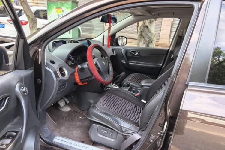 Used Renault Koleos 2015 2.5L 4x4 Comfort Edition Driver Seat