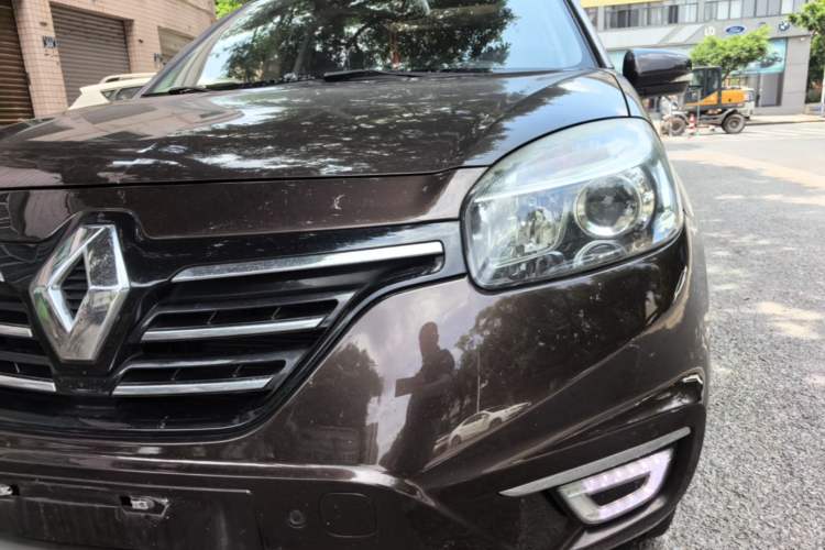 Used Renault Koleos 2015 2.5L 4x4 Comfort Edition Left Front Headlight
