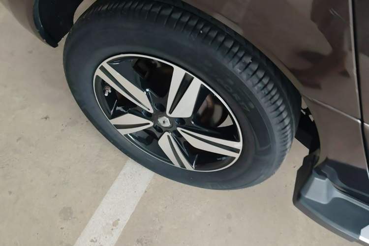 Used Renault Koleos 2015 2.5L Two-Wheel Drive Comfort Edition Right Rear Wheel Hub