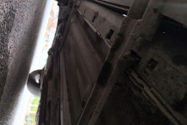 Used Renault Koleos 2015 2.5L 4x4 Comfort Edition Right Side Sill