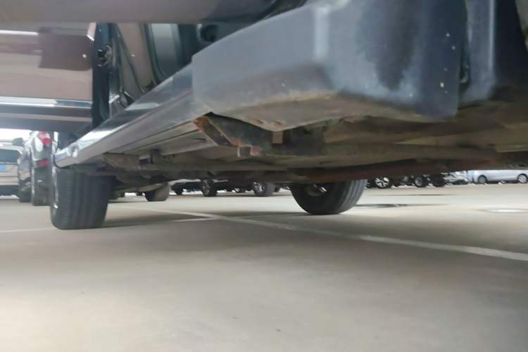 Used Renault Koleos 2015 2.5L Two-Wheel Drive Comfort Edition Right Side Sill