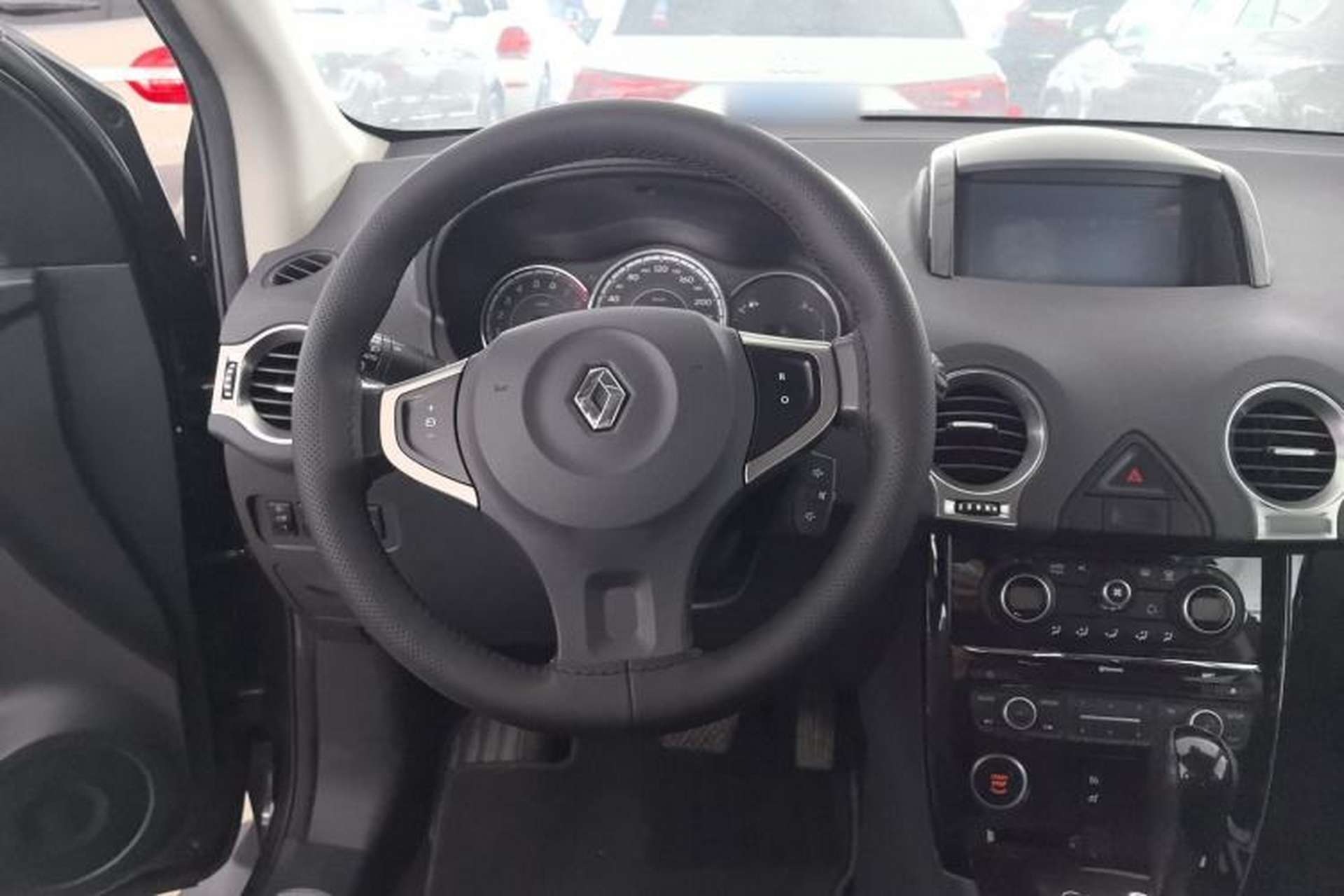 Used Renault Koleos 2015 2.5L Two-Wheel Drive Comfort Edition Steering Wheel