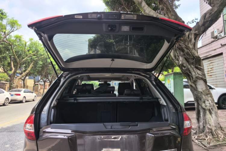 Used Renault Koleos 2015 2.5L 4x4 Comfort Edition Trunk