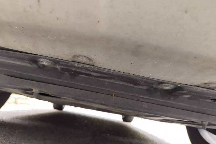Used Renault Koleos 2015 2.5L Two-Wheel Drive Comfort Edition Chassis Front
