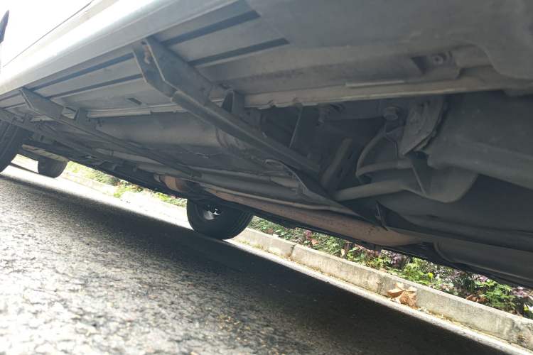 Used Renault Koleos 2015 2.5L Two-Wheel Drive Comfort Edition Chassis Rear Left