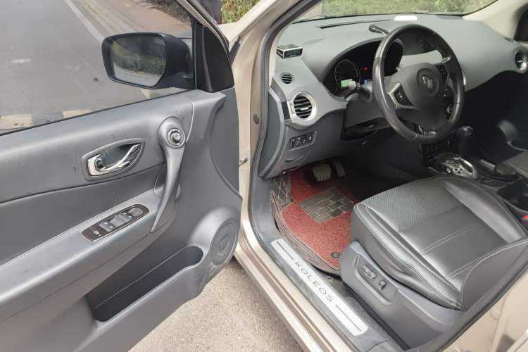 Used Renault Koleos 2015 2.5L 4x4 Comfort Edition Driver Seat