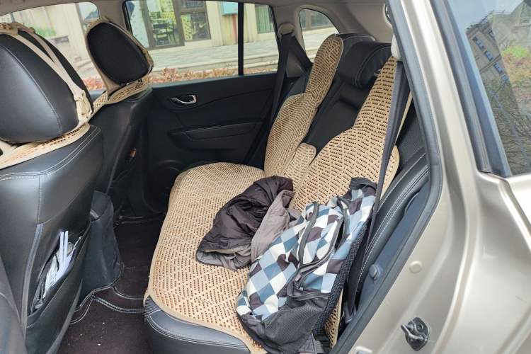 Used Renault Koleos 2015 2.5L Two-Wheel Drive Comfort Edition Left Rear Seat
