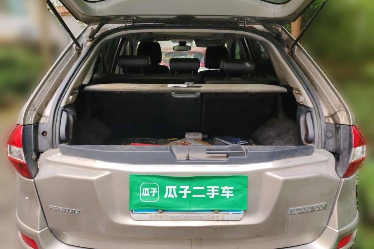 Used Renault Koleos 2015 2.5L Two-Wheel Drive Comfort Edition Trunk