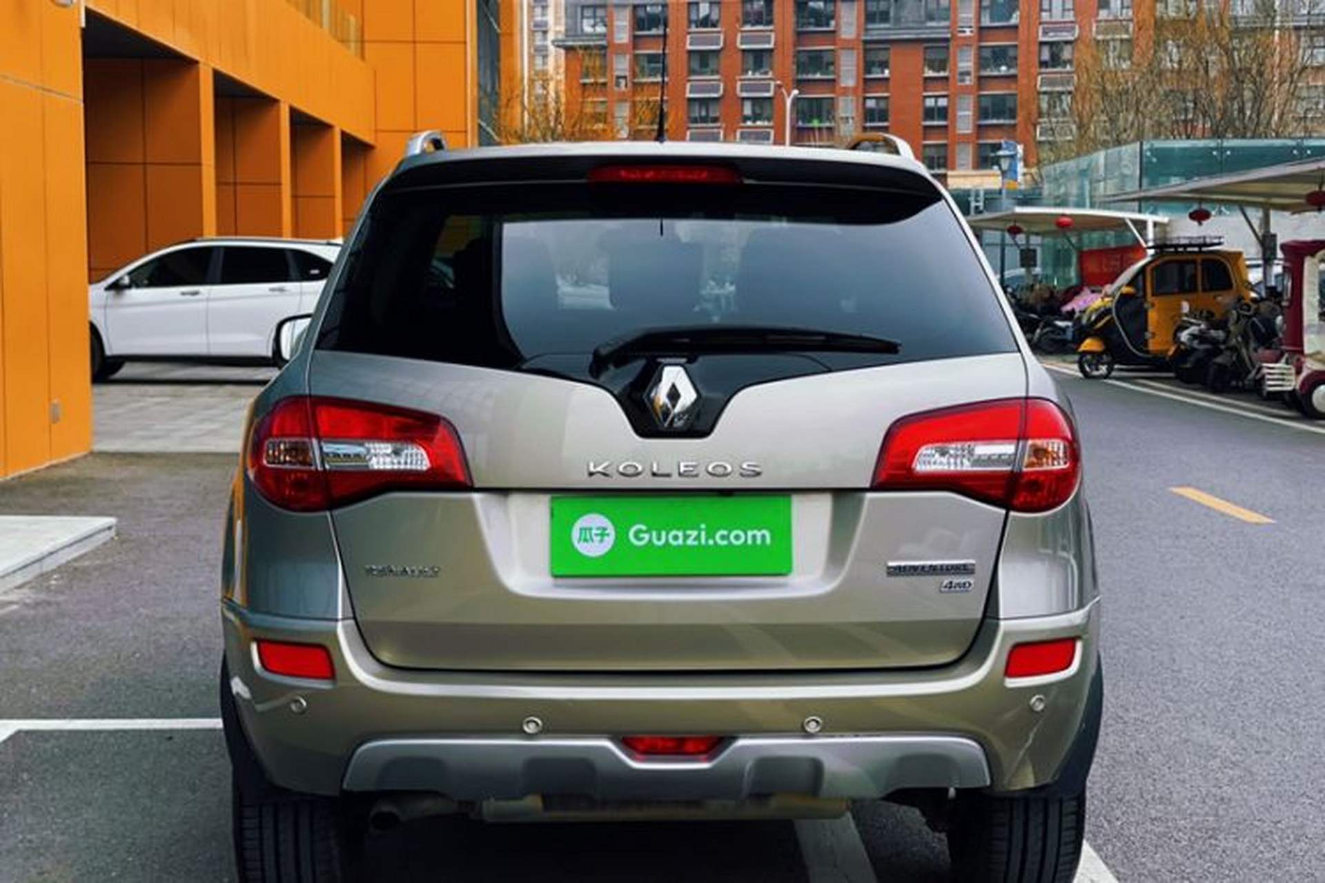 Used Renault Koleos 2015 2.5L 4x4 Comfort Edition Exterior 4