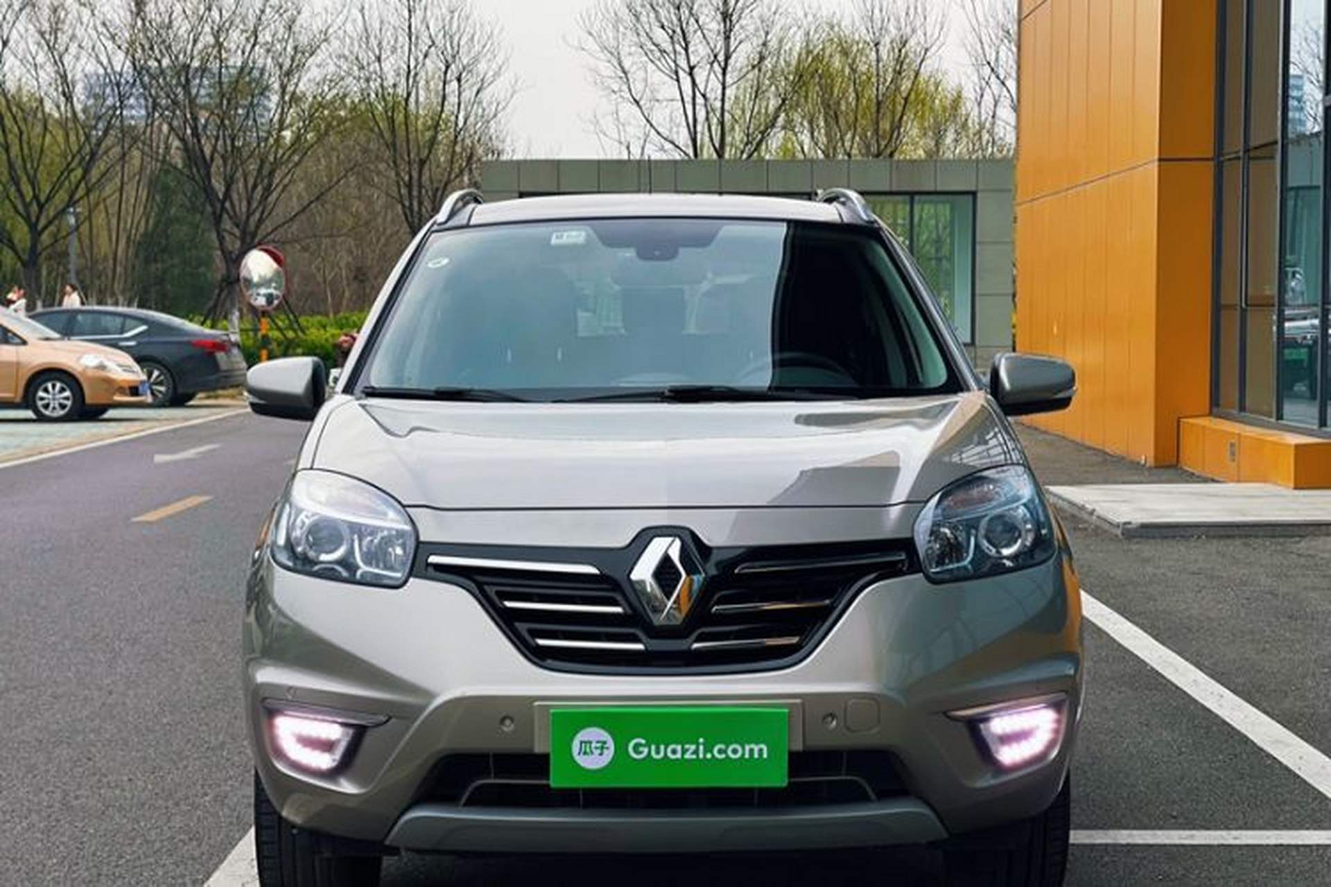Used Renault Koleos 2015 2.5L 4x4 Comfort Edition Exterior 5