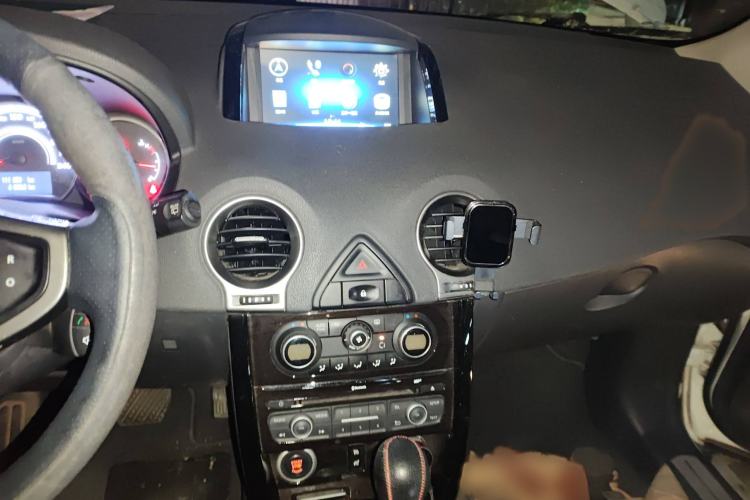 Used Renault Koleos 2015 2.5L Two-Wheel Drive Comfort Edition Audio And AC Panel