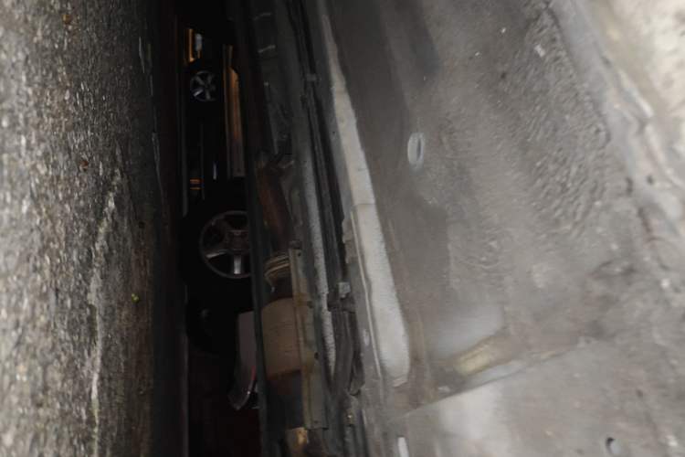 Used Renault Koleos 2015 2.0L Two-Wheel Drive Standard Edition Chassis Front Right