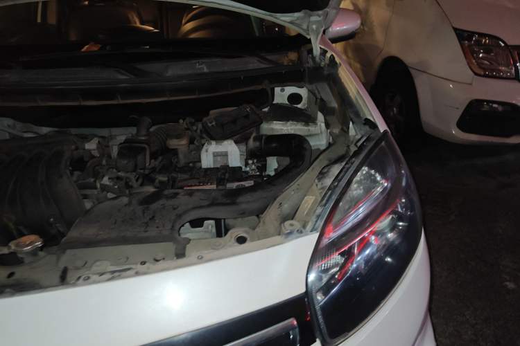 Used Renault Koleos 2015 2.0L Two-Wheel Drive Standard Edition Engine Bay Left