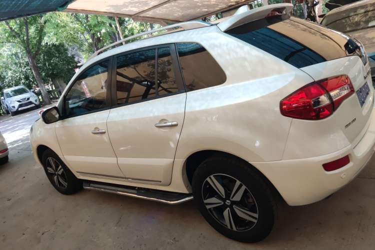 Used Renault Koleos 2015 2.5L Two-Wheel Drive Comfort Edition Exterior 3